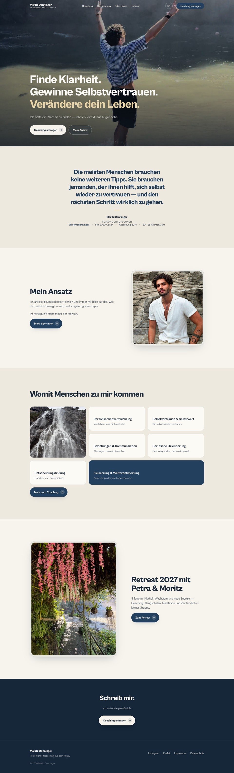 Die komplette Startseite von moritzdenninger.com von Hero bis Footer: Coaching-Angebote, Über-mich-Bereich, Retreat-Sektion und Kontakt